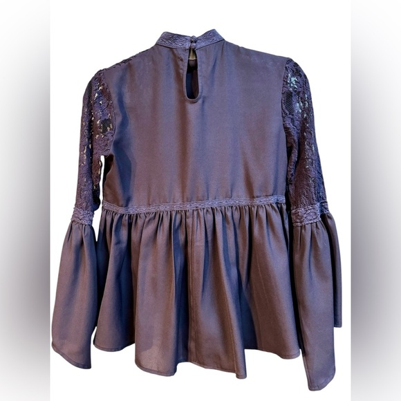 Sun & Shadow Lace Inset Peplum Top Bell - Picture 4 of 6